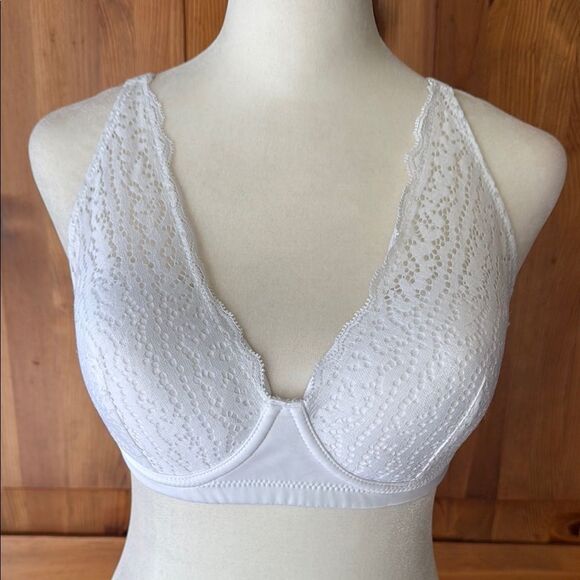 Maiden form Elegant White Lace Bralette. Size large. Lace. Wireless. - Picture 1 of 5